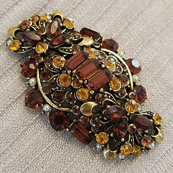 Jewelry - 🌺!HOST PICK!🌺 VINTAGE BROOCH PIN & EARRINGS